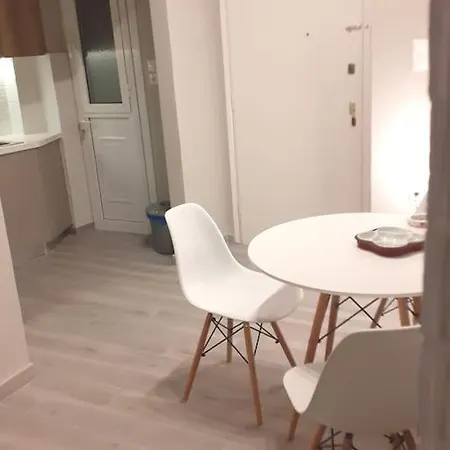 μοντέρνο - Stylish * Loutraki (Corinthia)